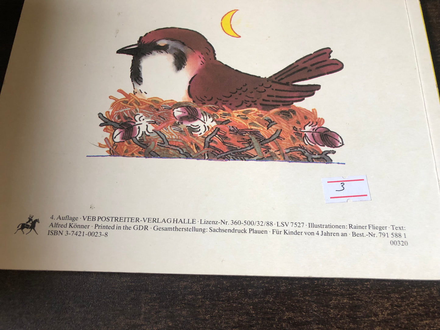 Ein Spatz sang auf dem Hühnerstall
