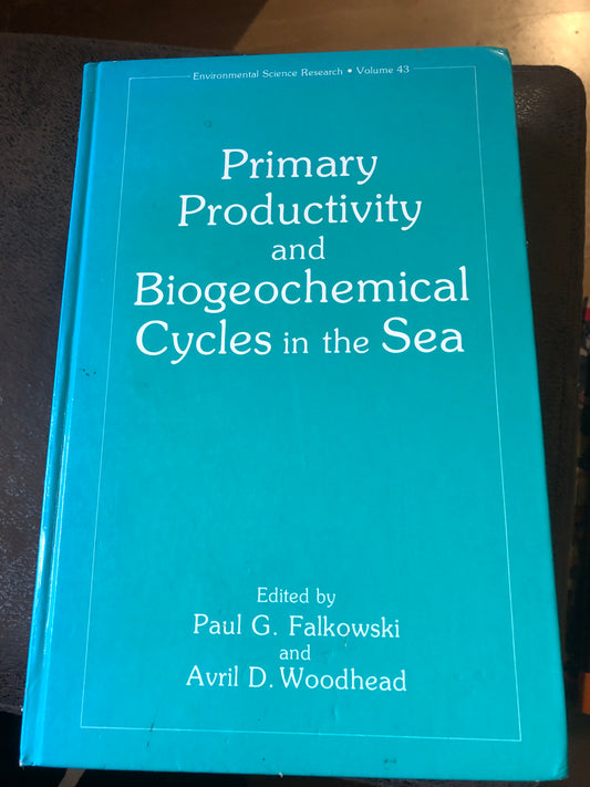 Primary productivity and biogeochemical cycles in the sea